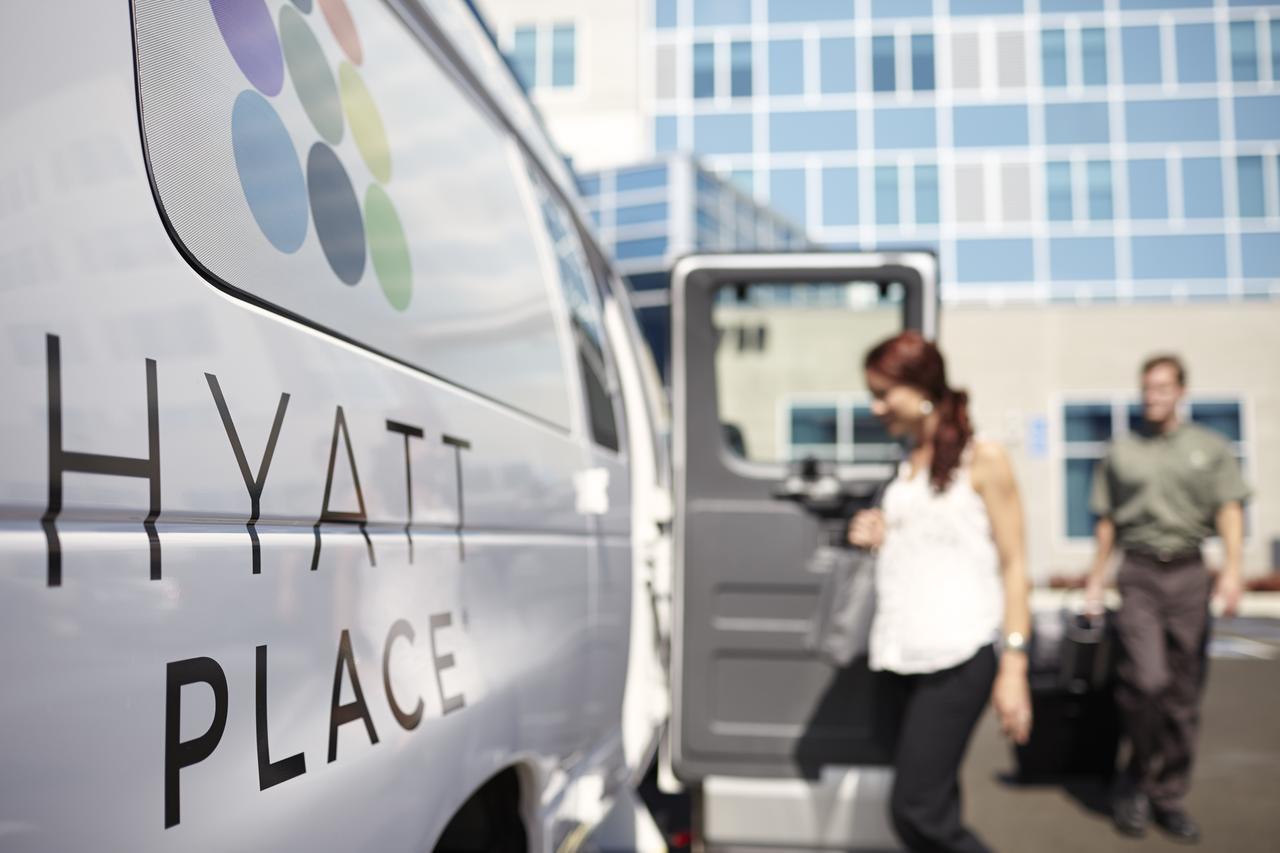 Hyatt Place Warwick/Providence Airport Exterior photo